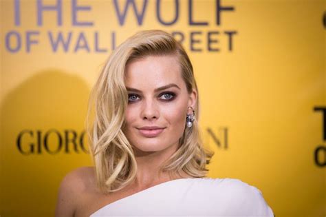 margot robbie pelada|Why Margot Robbie Got Nude In The Wolf Of Wall Street